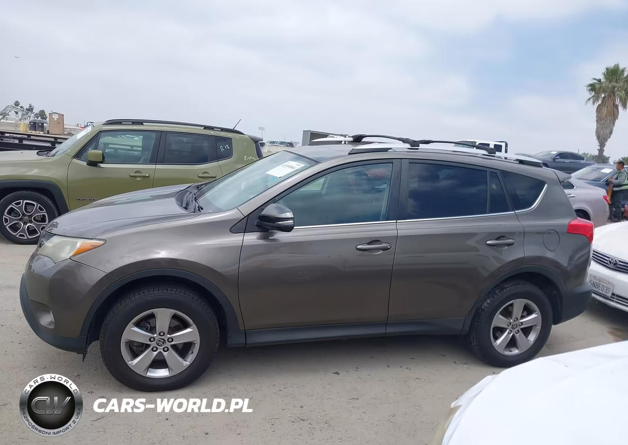 2015 Toyota Rav4 Xle VIN:2T3WFREV7FW186741 - 14