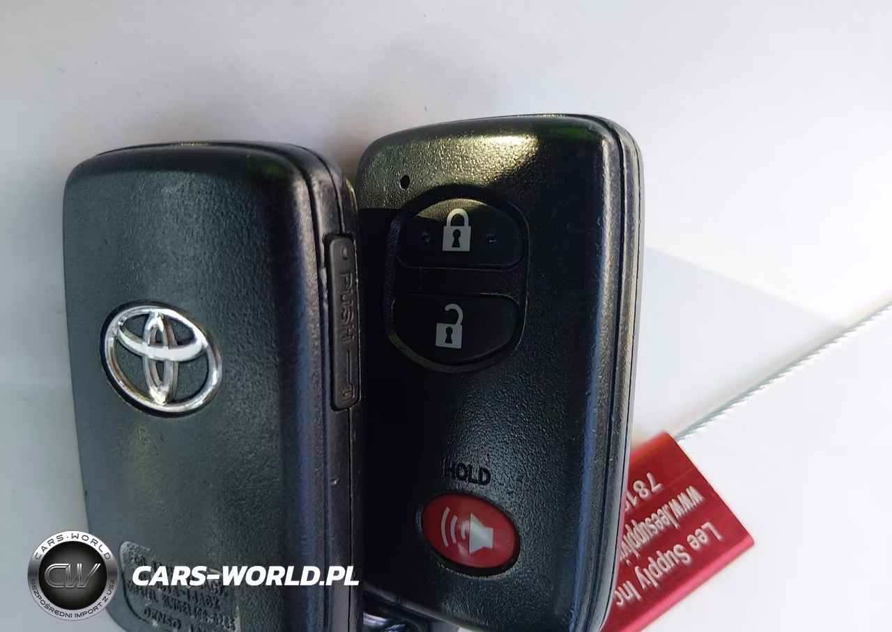 2013 Toyota Prius V Three VIN:JTDZN3EU9D3249679 - 11