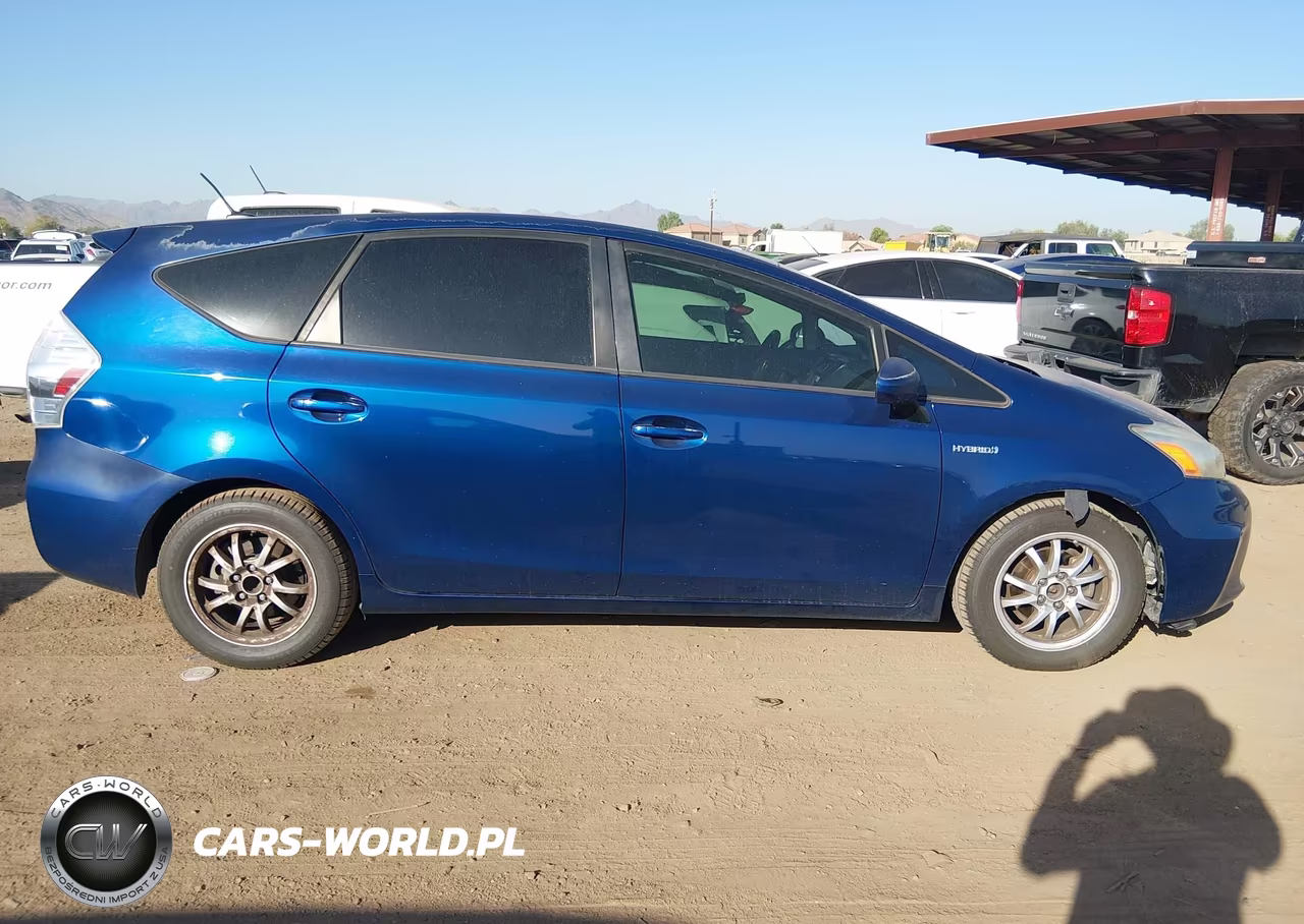 2013 Toyota Prius V Three VIN:JTDZN3EU9D3249679 - 13