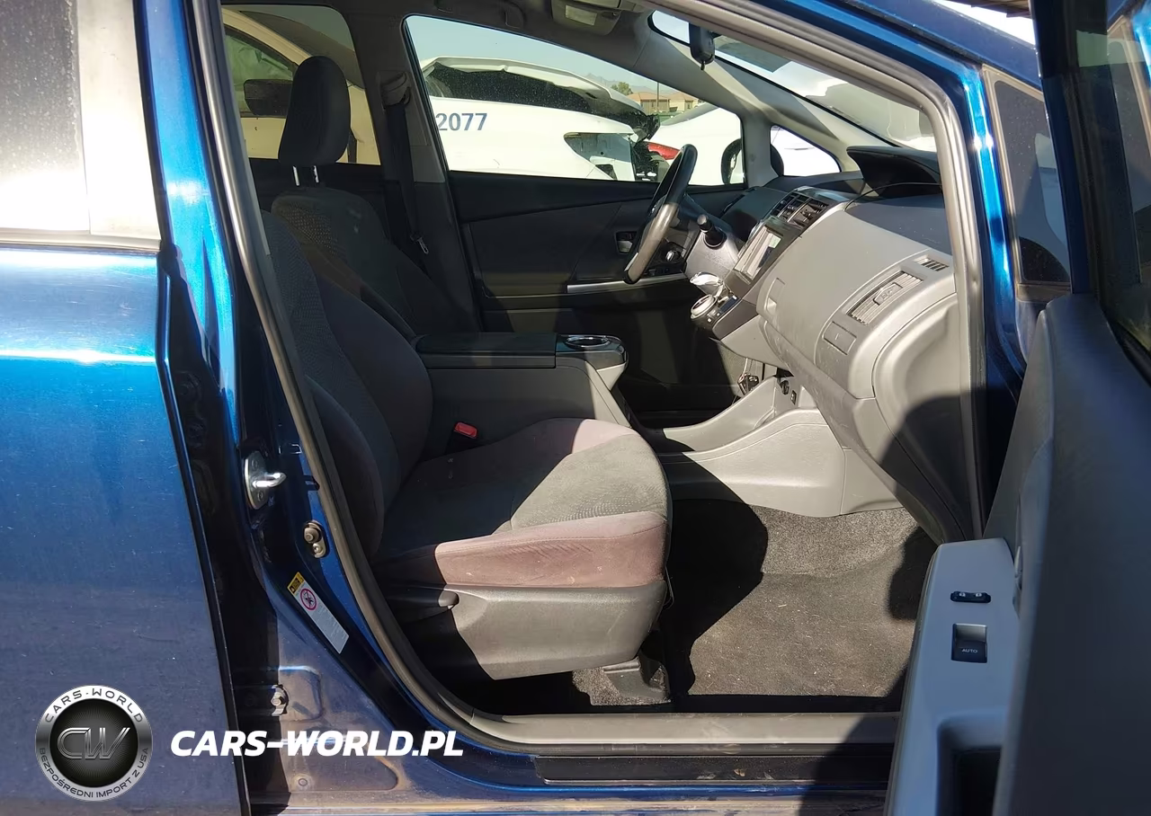 2013 Toyota Prius V Three VIN:JTDZN3EU9D3249679 - 5