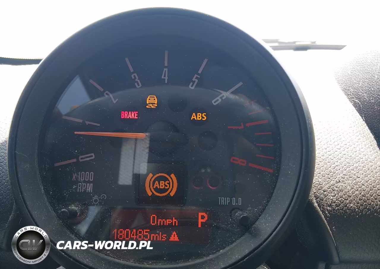 2015 Mini Paceman Cooper S VIN:WMWSS5C55FWS99818 - 7
