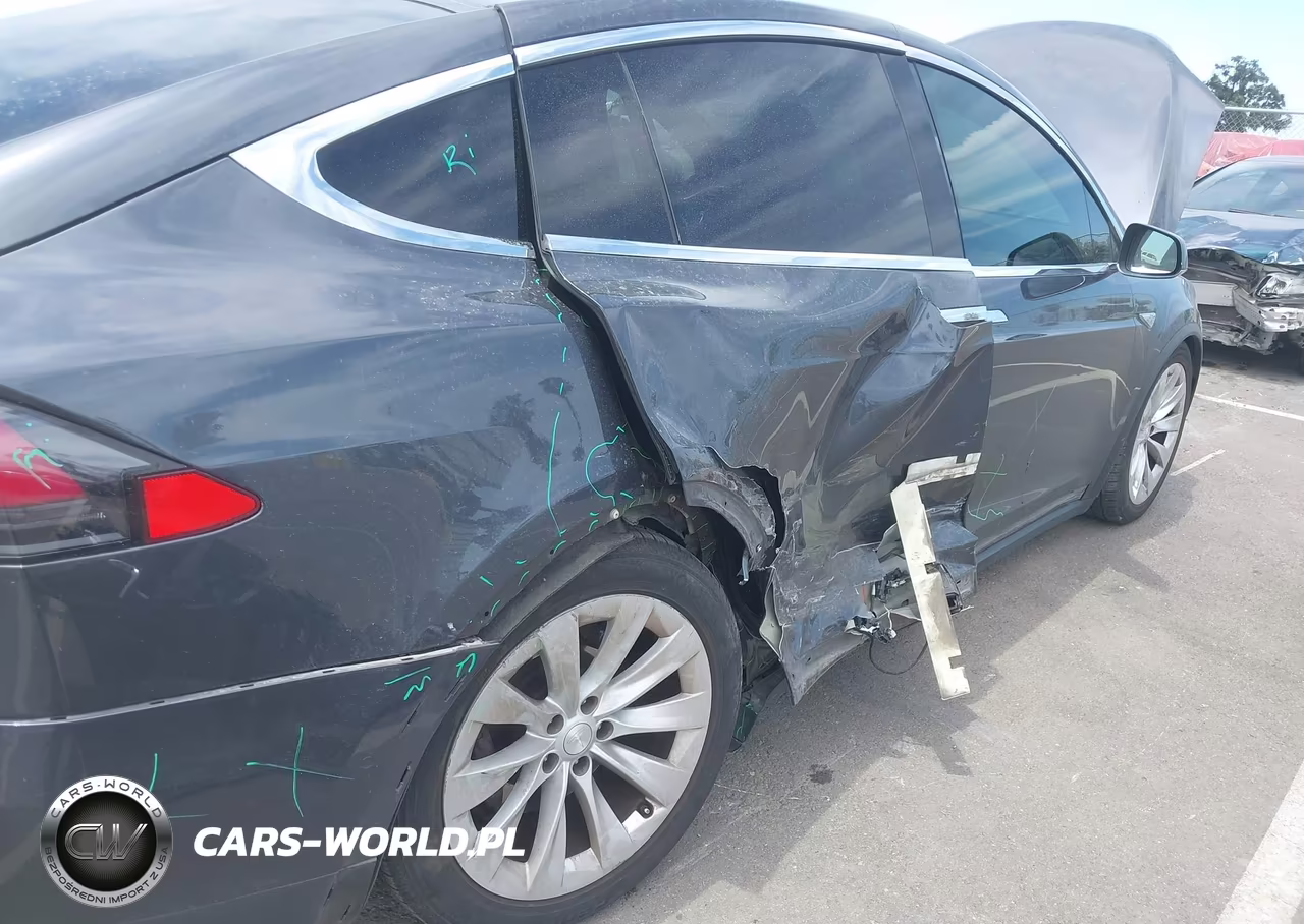 2016 Tesla Model X 60D-70D-75D-90D-P100D VIN:5YJXCBE27GF015392 - 6