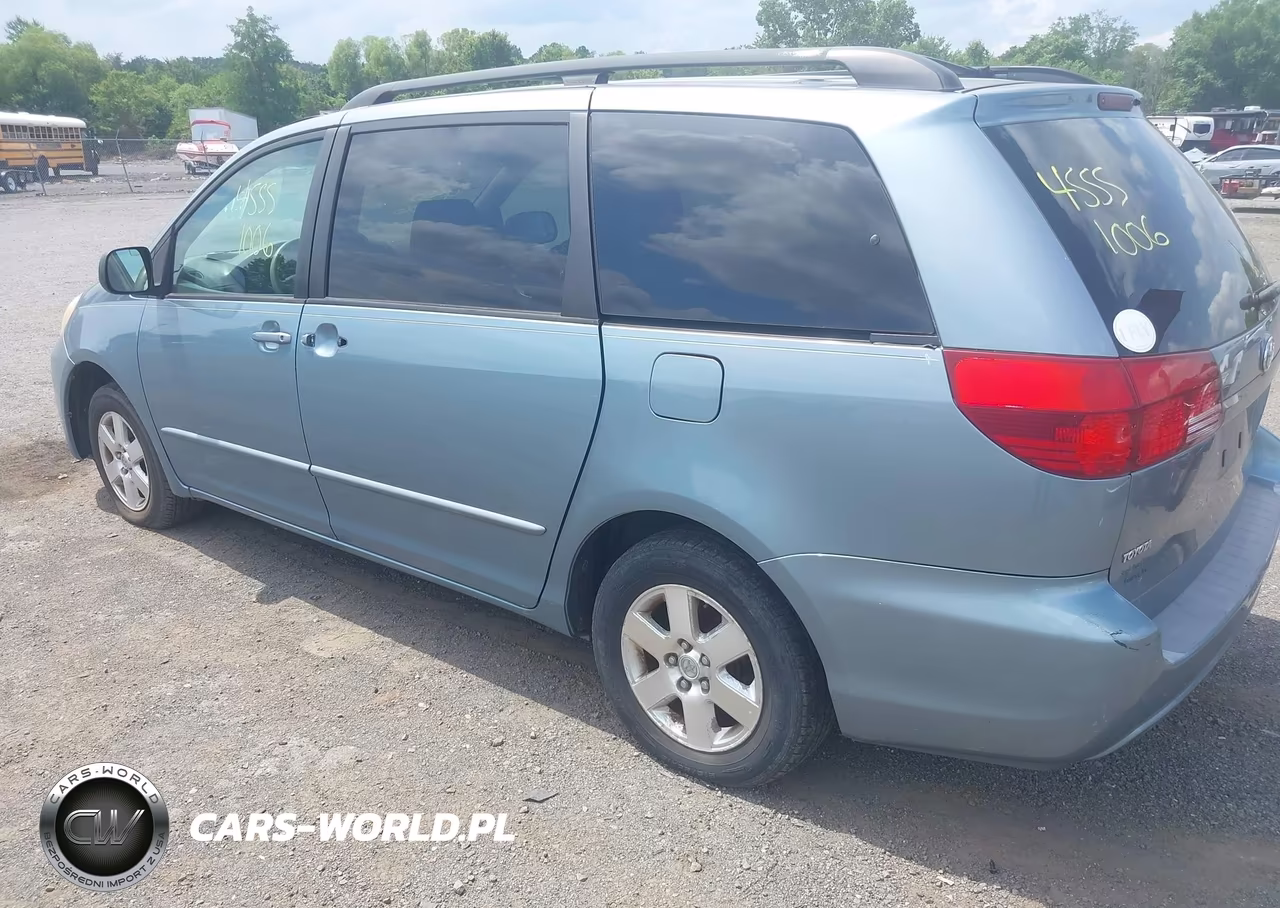 2004 Toyota Sienna Le VIN:5TDZA23C84S146946 - 3