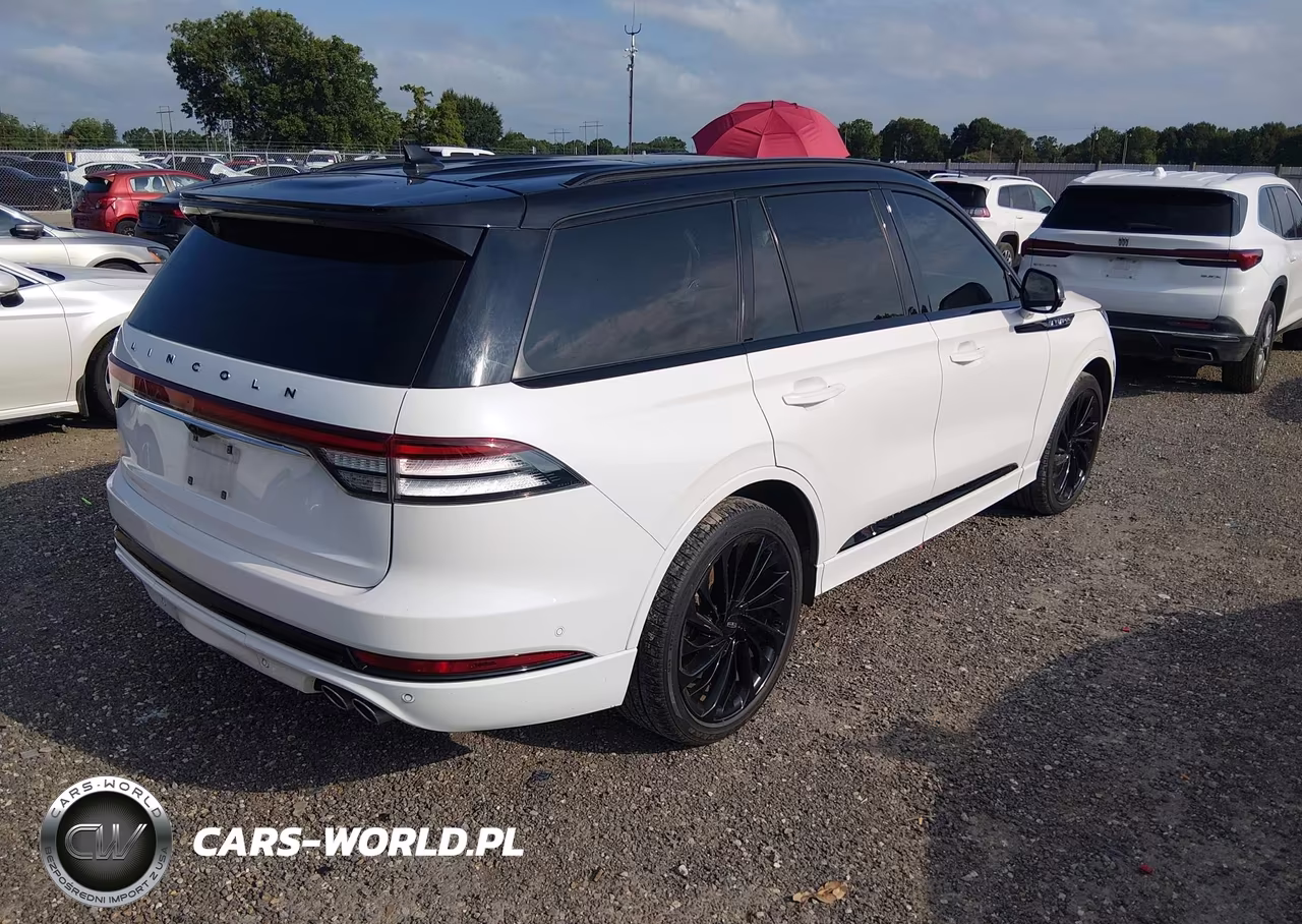 2024 Lincoln Aviator Black Label VIN:5LM5J9XCXRGL01928 - 4