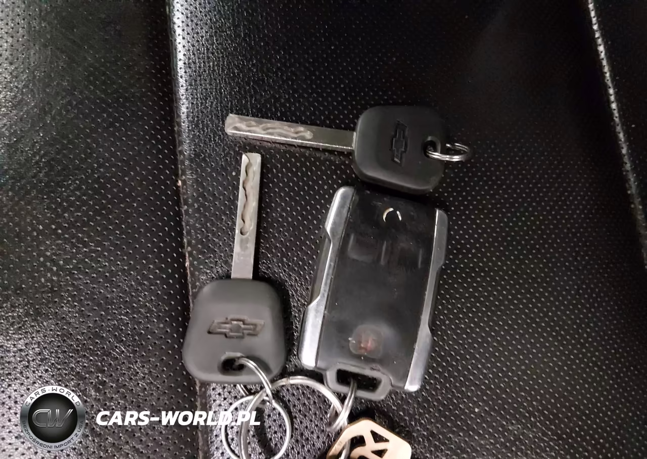 2018 Chevrolet Silverado 1500 High Country VIN:3GCUKTEJ4JG155002 - 11