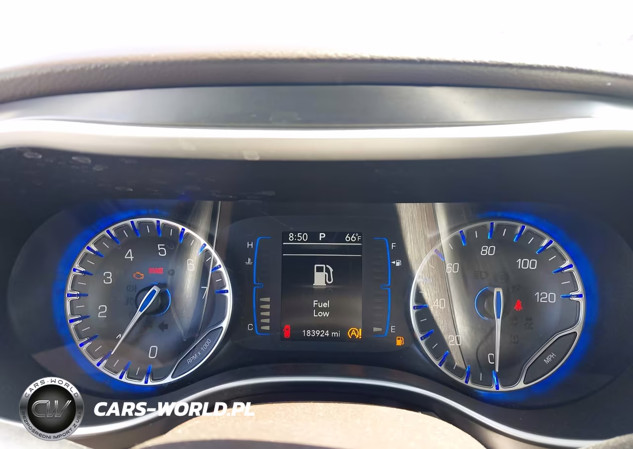 2017 Chrysler Pacifica Touring VIN:2C4RC1DG3HR756693 - 7