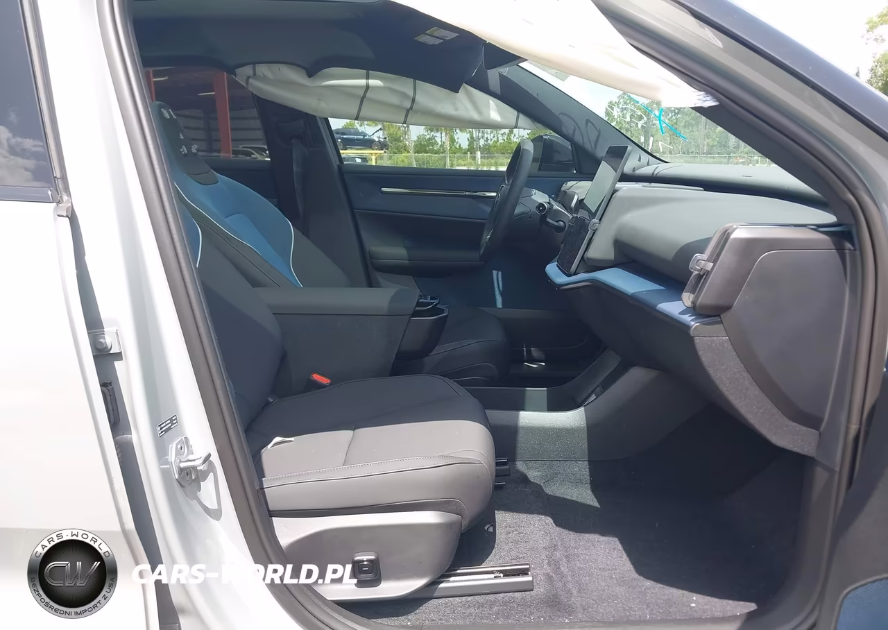 2025 Volvo Ex30 Ultra Twin Motor Performance, Fully Electric VIN:YV4EK3ZL6SS129363 - 5