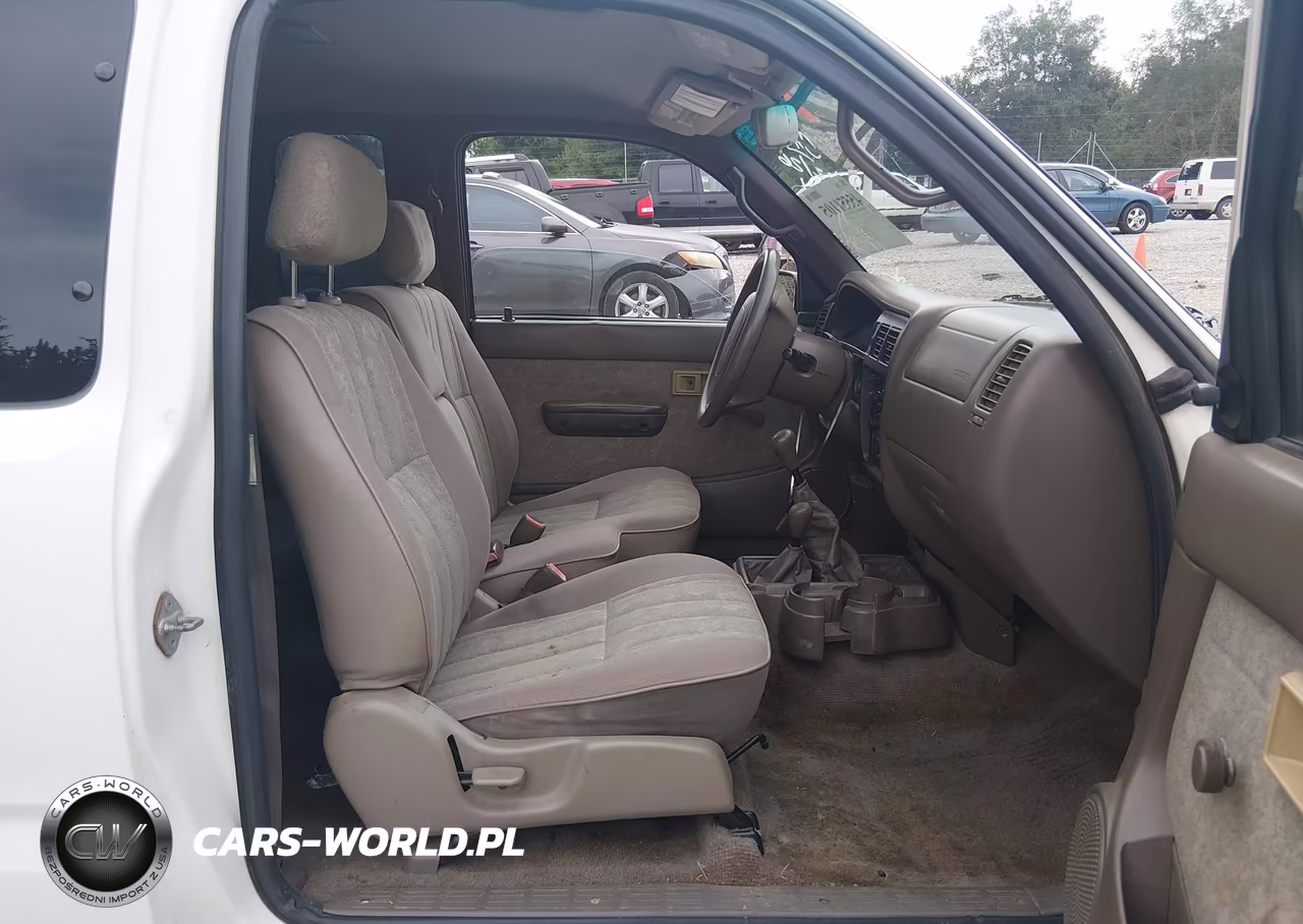 2000 Toyota Tacoma Base V6 VIN:4TAWN72N4YZ661773 - 5
