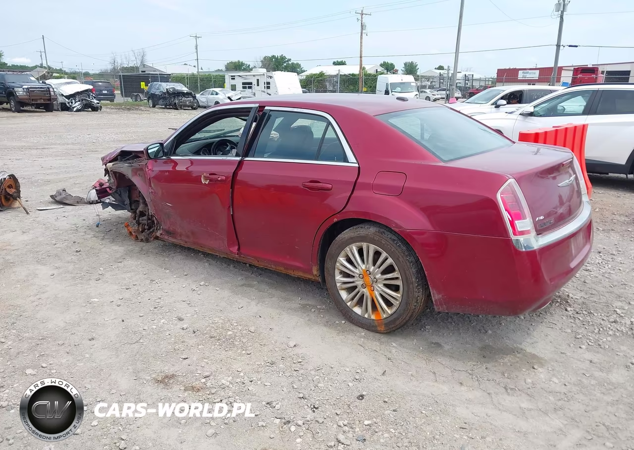 2014 Chrysler 300 VIN:2C3CCARG2EH220192 - 3