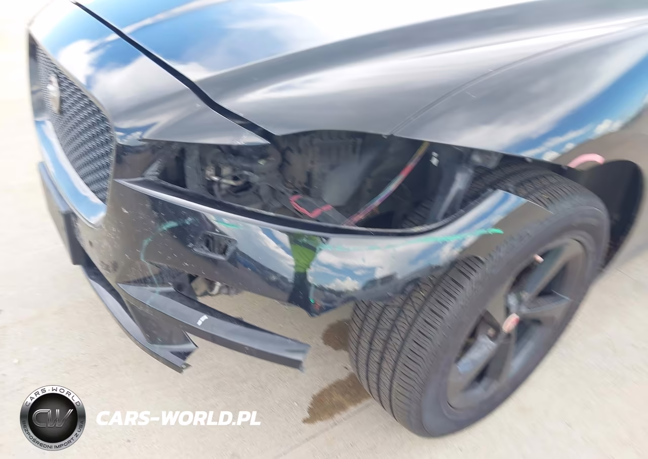 2018 Jaguar F-Pace 25T Prestige VIN:SADCK2FX7JA269667 - 6