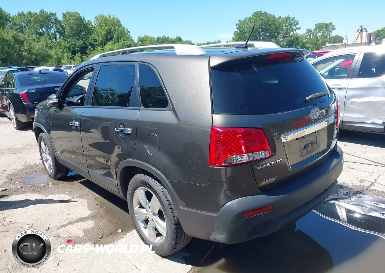 2013 Kia Sorento Ex VIN:5XYKUCA61DG421260 - 3