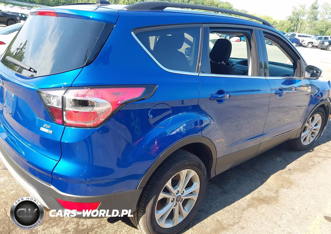 2018 Ford Escape Se VIN:1FMCU9GD6JUB52093 - 4