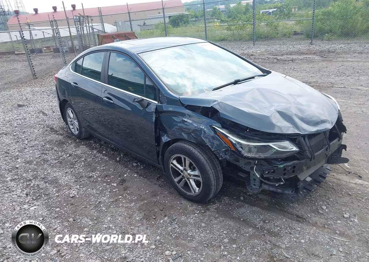 2017 Chevrolet Cruze Lt Auto – zdjęcie 1 z 19