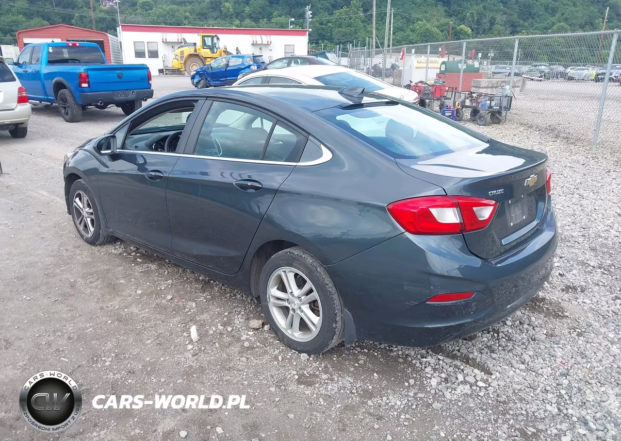 2017 Chevrolet Cruze Lt Auto VIN:1G1BE5SM6H7280834 - 3