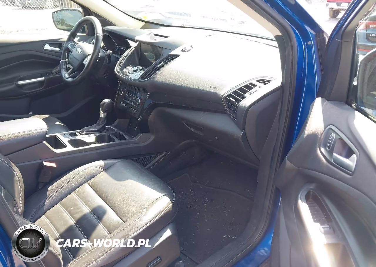 2017 Ford Escape Titanium VIN:1FMCU9JD8HUA37174 - 5