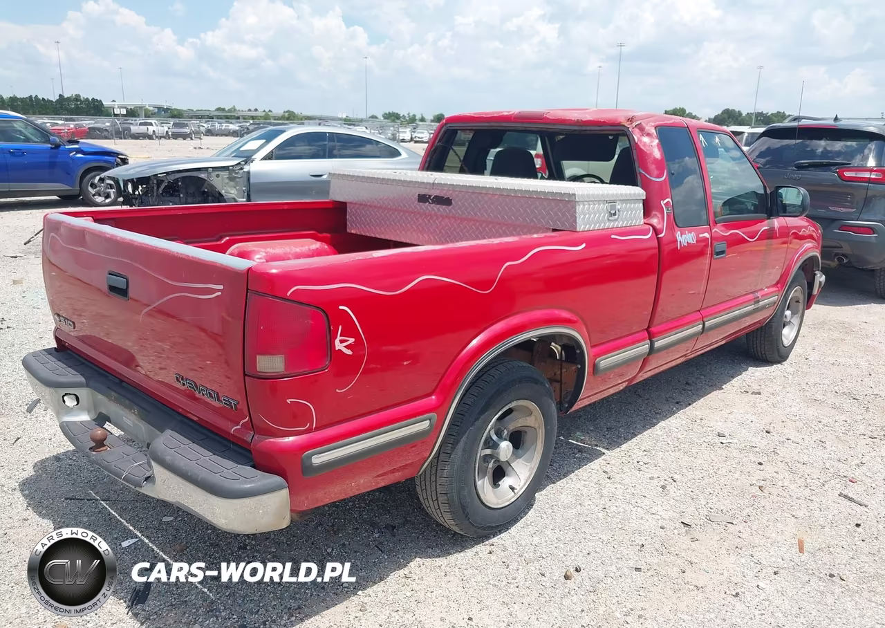 1999 Chevrolet S-10 Ls VIN:1GCCS19X3X8135790 - 4