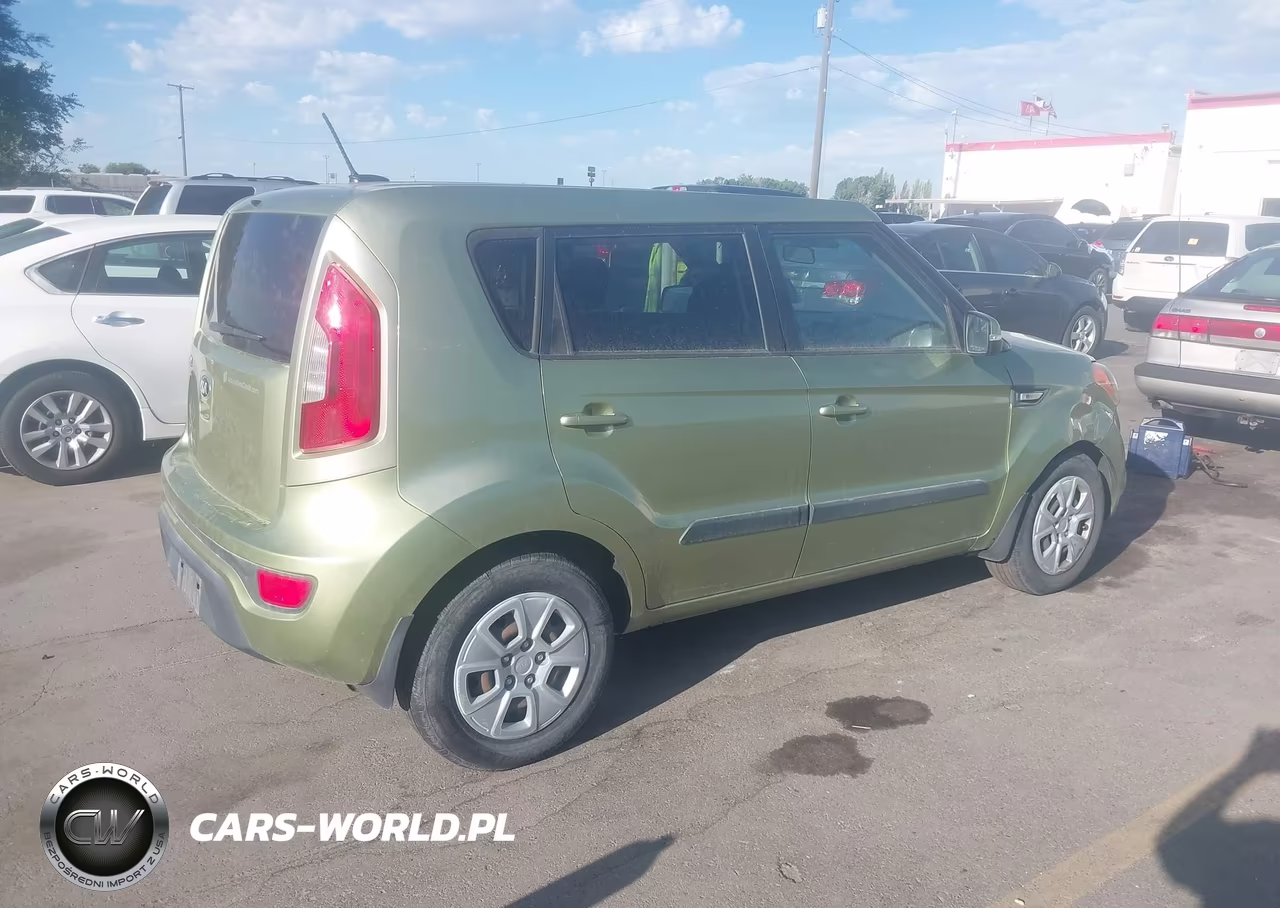 2013 Kia Soul VIN:KNDJT2A53D7620954 - 4