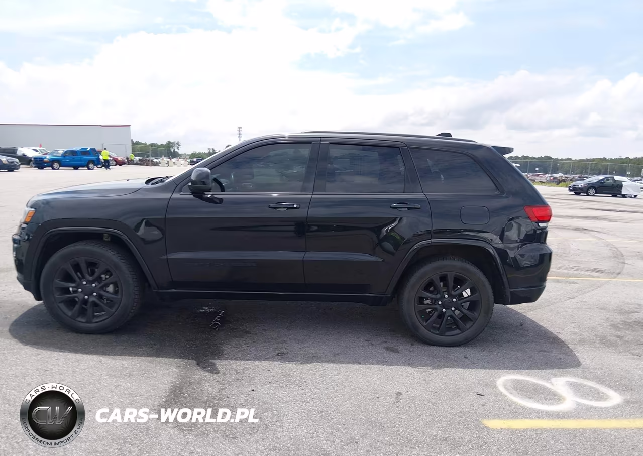 2018 Jeep Grand Cherokee Altitude 4X2 VIN:1C4RJEAG4JC168415 - 14