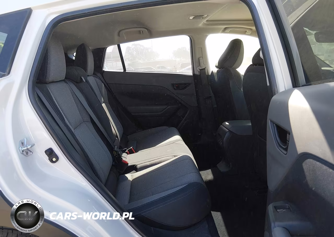 2024 Subaru Crosstrek Premium VIN:JF2GUADC3R8288366 - 8