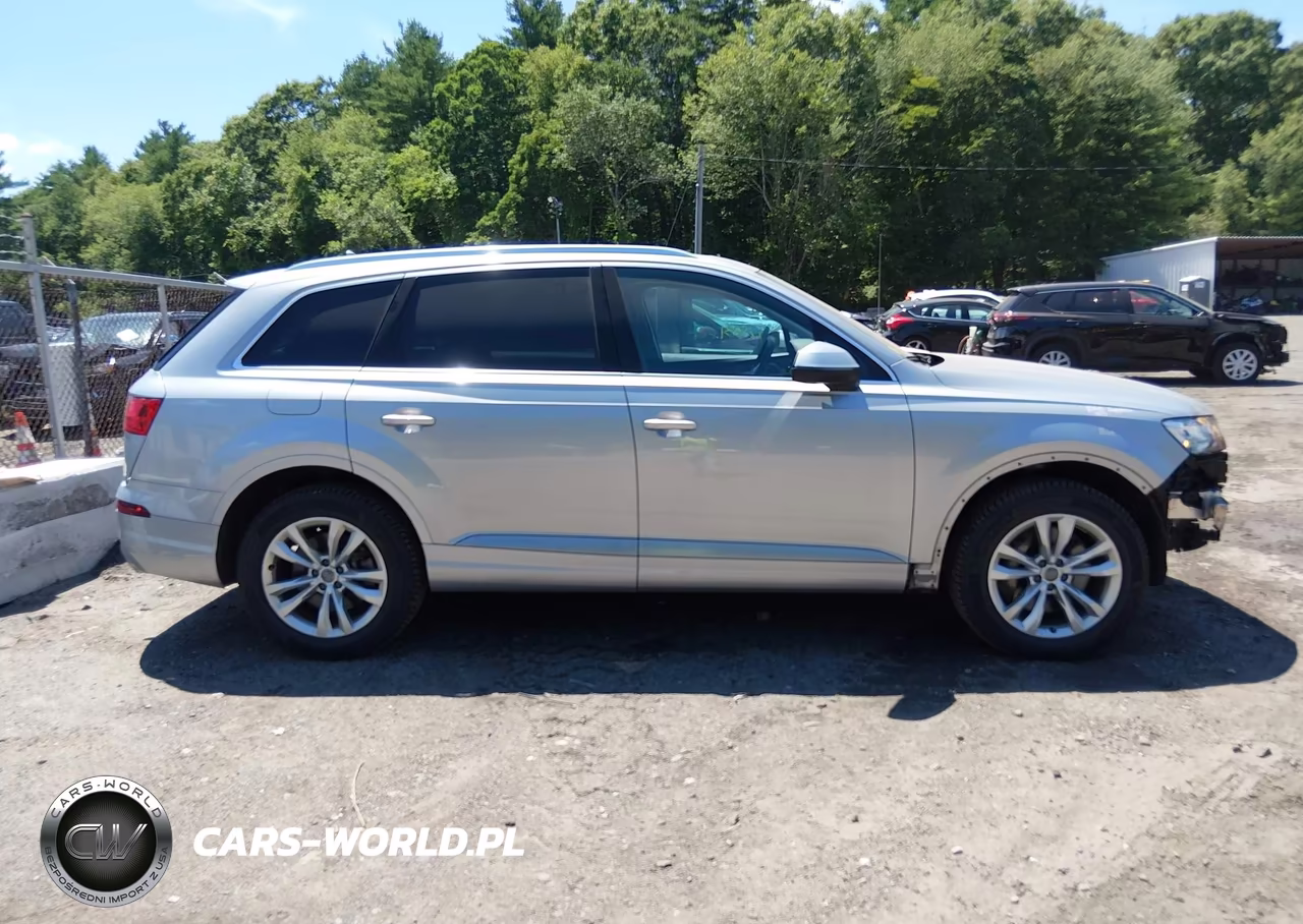 2017 Audi Q7 3.0T Premium VIN:WA1LAAF70HD047239 - 14