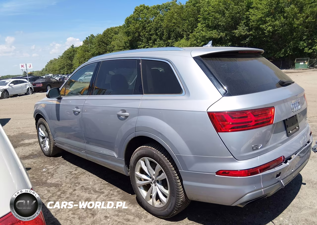 2017 Audi Q7 3.0T Premium VIN:WA1LAAF70HD047239 - 15