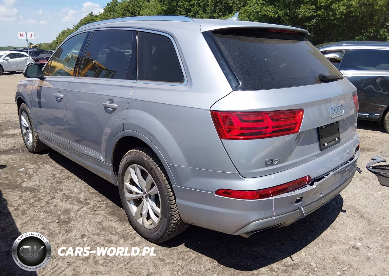 2017 Audi Q7 3.0T Premium VIN:WA1LAAF70HD047239 - 3