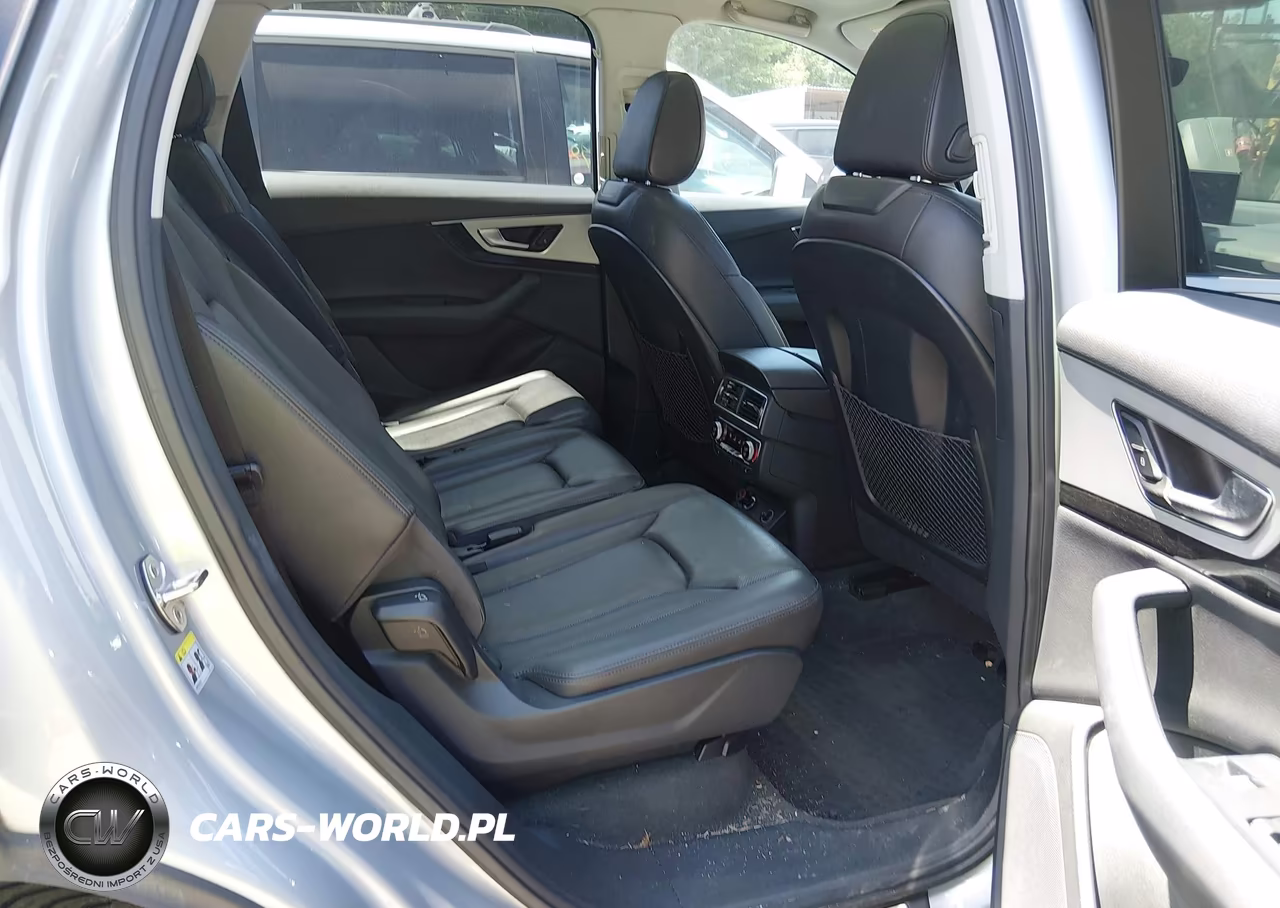 2017 Audi Q7 3.0T Premium VIN:WA1LAAF70HD047239 - 8