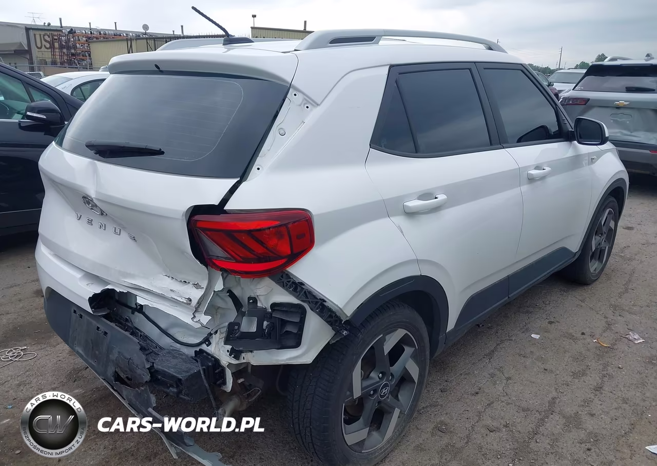2023 Hyundai Venue Sel VIN:KMHRC8A30PU251119 - 4