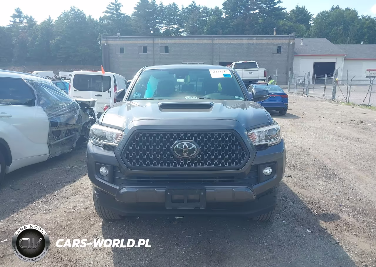 2018 Toyota Tacoma Trd Sport VIN:3TMCZ5AN8JM167716 - 12