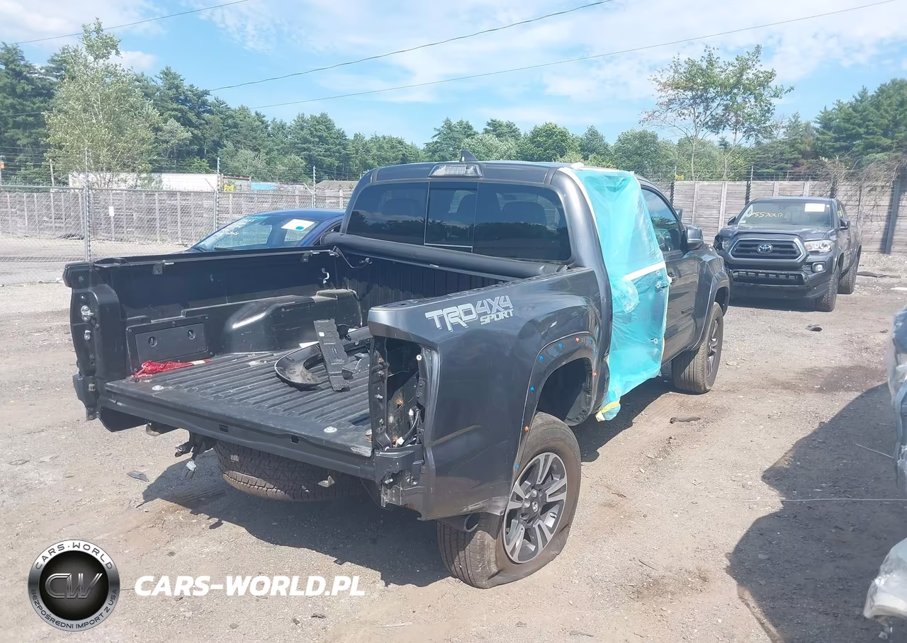 2018 Toyota Tacoma Trd Sport VIN:3TMCZ5AN8JM167716 - 17