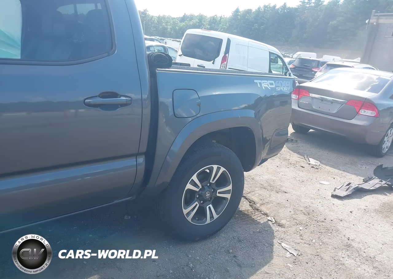 2018 Toyota Tacoma Trd Sport VIN:3TMCZ5AN8JM167716 - 18