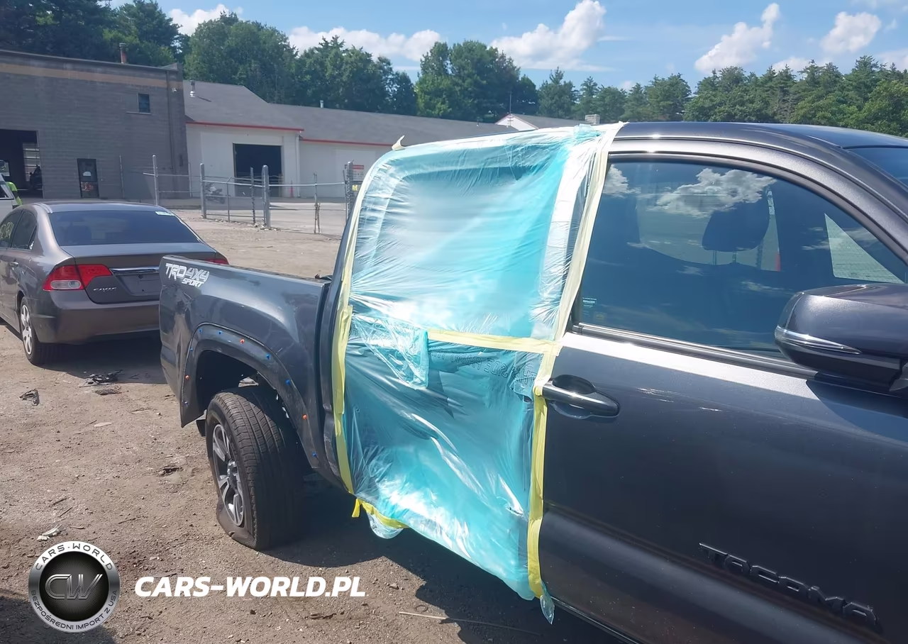 2018 Toyota Tacoma Trd Sport VIN:3TMCZ5AN8JM167716 - 6