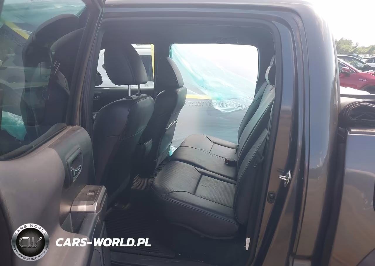 2018 Toyota Tacoma Trd Sport VIN:3TMCZ5AN8JM167716 - 8
