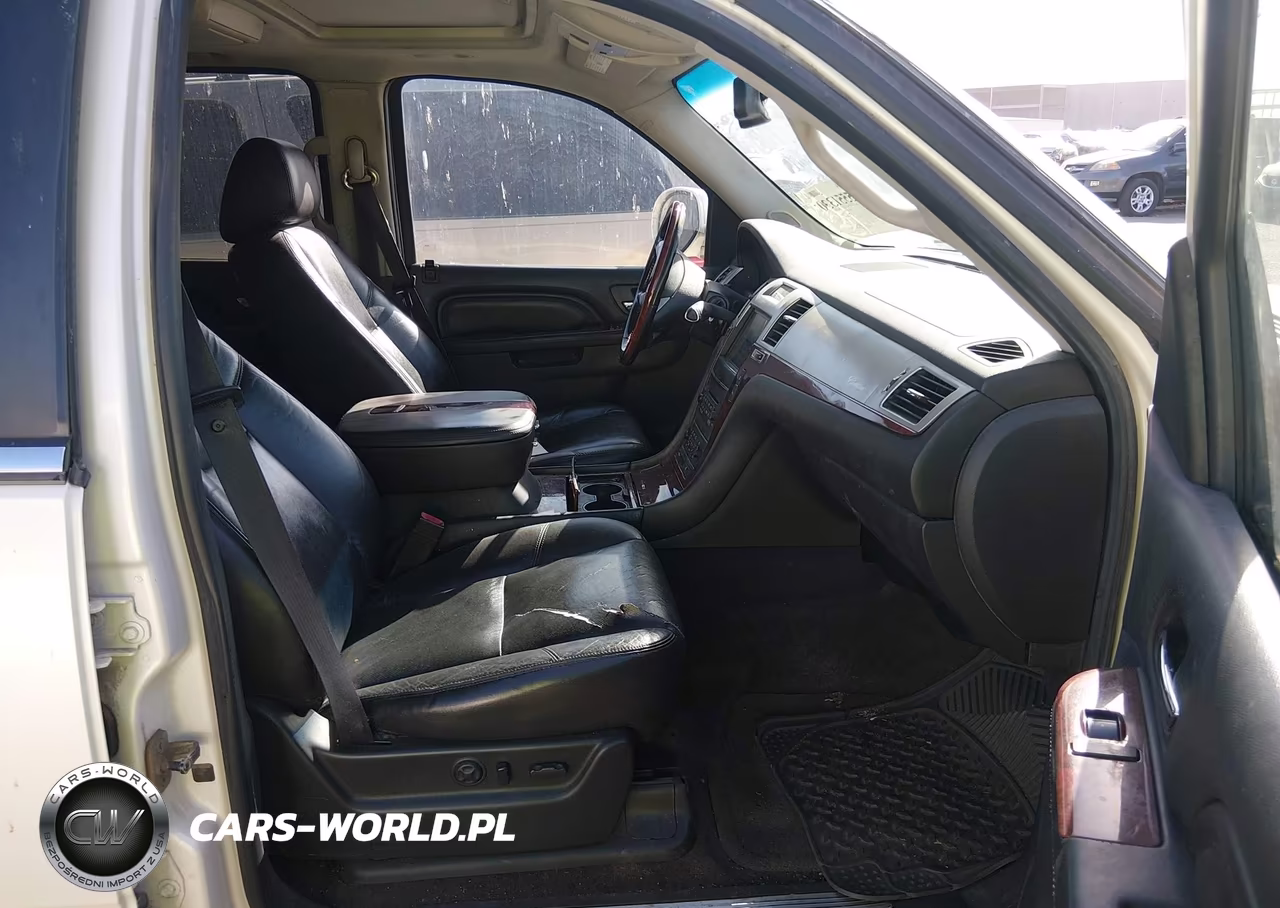 2011 Cadillac Escalade Premium VIN:1GYS4CEF8BR213363 - 5