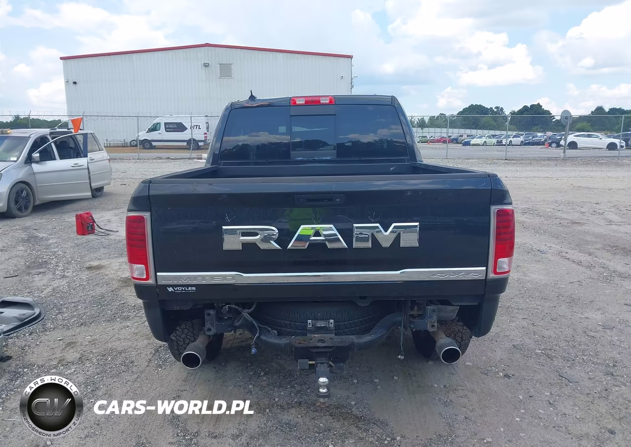 2017 Ram 1500 Limited 4X4 5'7 Box VIN:1C6RR7PT8HS660168 - 17