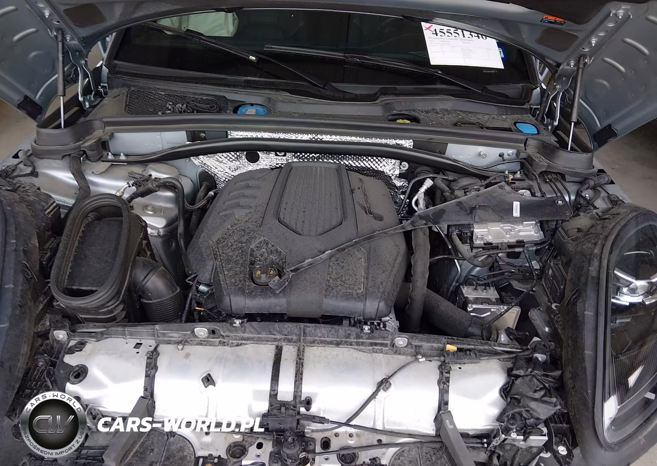 2023 Porsche Macan T VIN:WP1AA2A58PLB12785 - 10