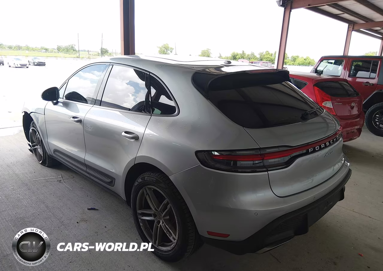 2023 Porsche Macan T VIN:WP1AA2A58PLB12785 - 3