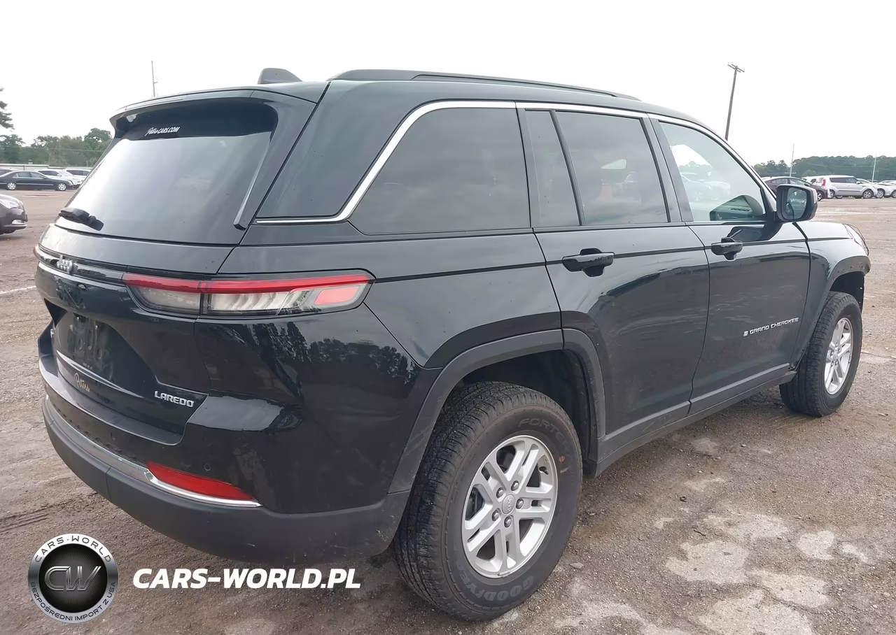 2025 Jeep Grand Cherokee Laredo 4X4 VIN:1C4RJHAG2SC304334 - 4