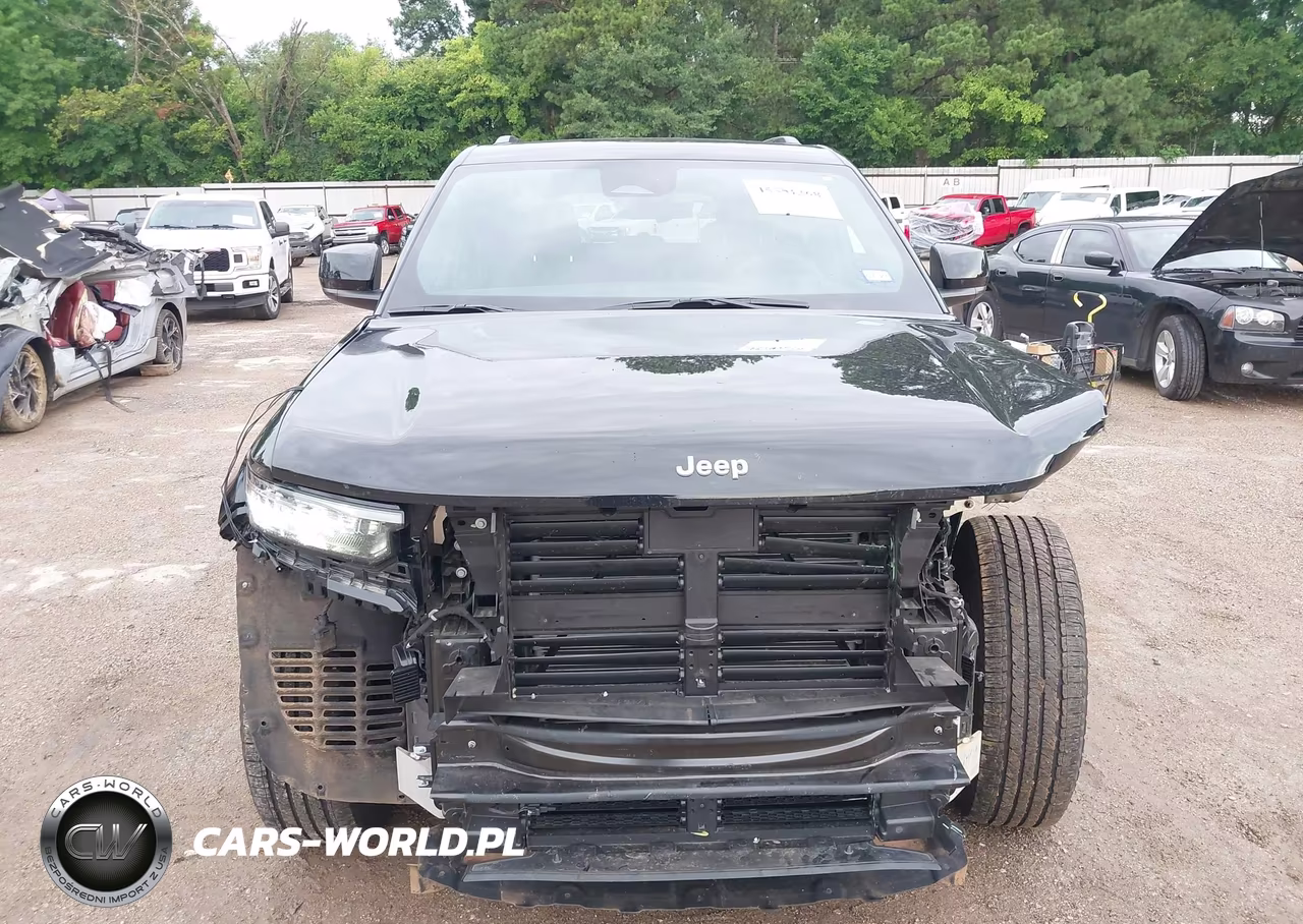 2025 Jeep Grand Cherokee Laredo 4X4 VIN:1C4RJHAG2SC304334 - 6