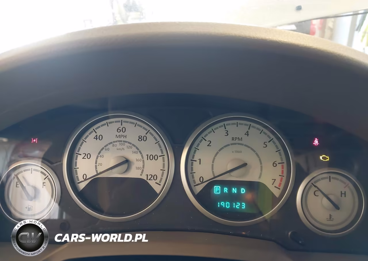 2010 Chrysler Town & Country Lx VIN:2A4RR4DE6AR192469 - 7