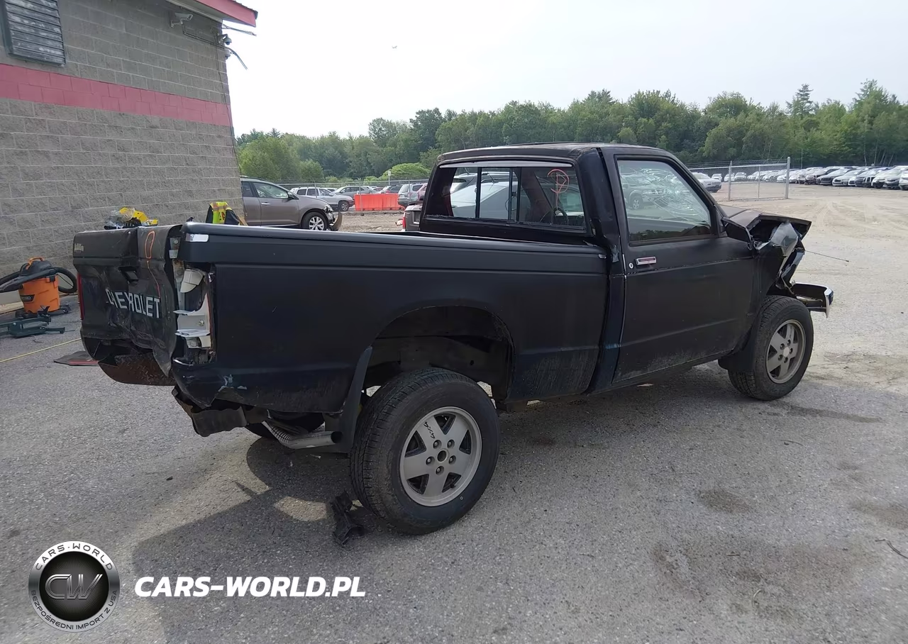 1985 Chevrolet S Truck S10 VIN:1GCCT14B2F2137721 - 4