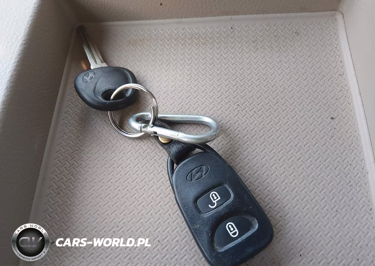 2012 Hyundai Santa Fe Gls VIN:5XYZGDAB5CG125116 - 11