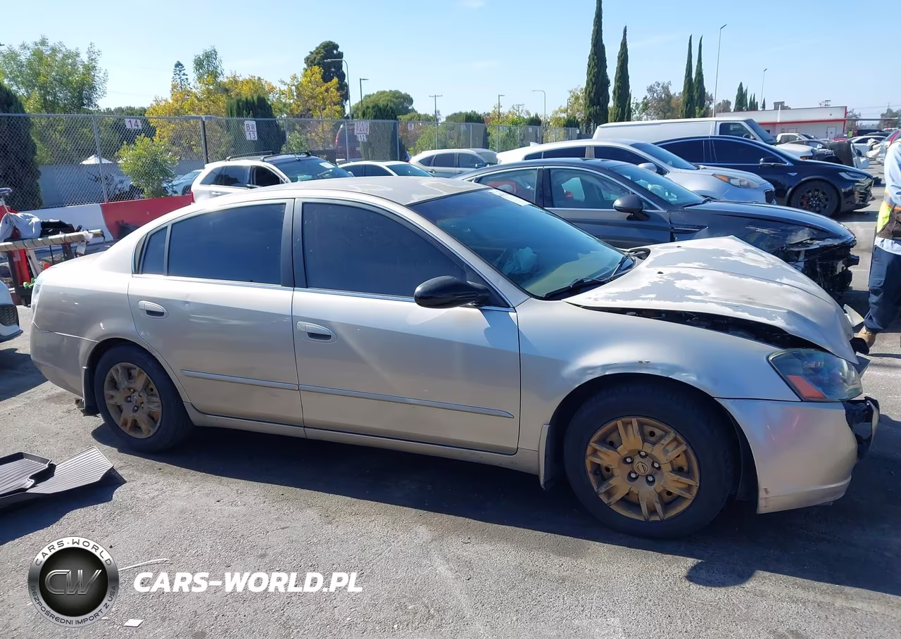 2005 Nissan Altima 2.5 S VIN:1N4AL11DX5N930085 - 13