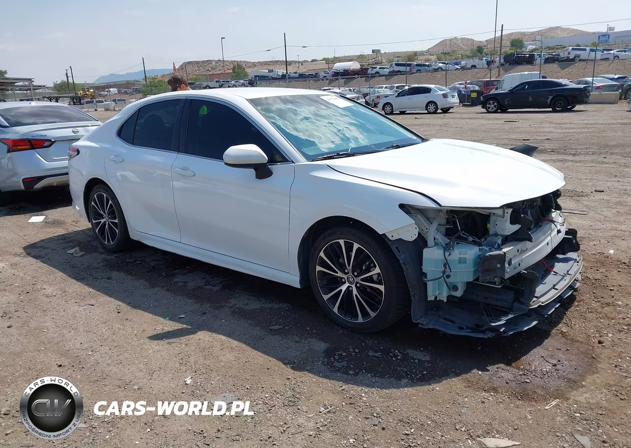 2018 Toyota Camry Se – zdjęcie 1 z 17