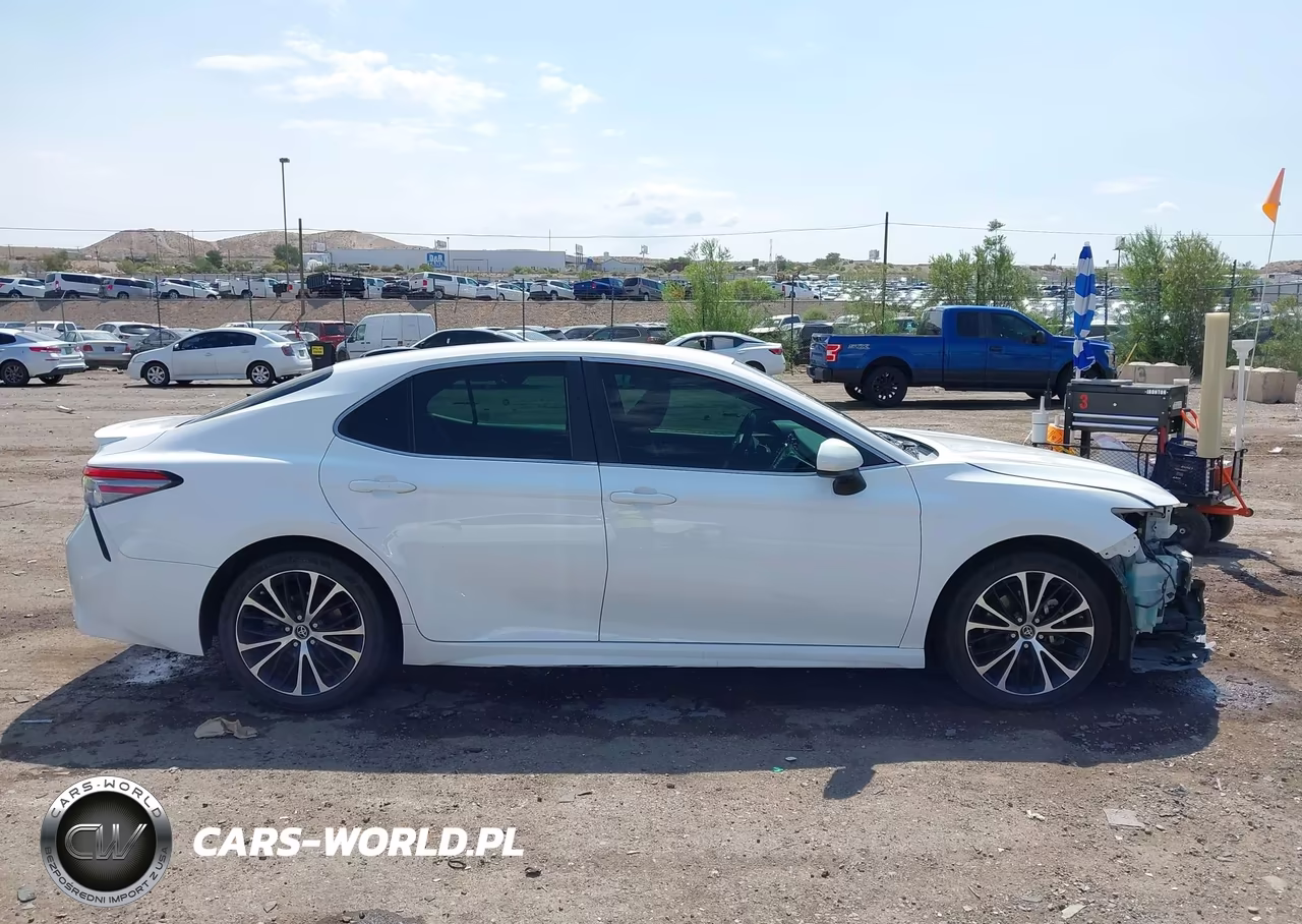 2018 Toyota Camry Se VIN:4T1B11HK3JU544287 - 14