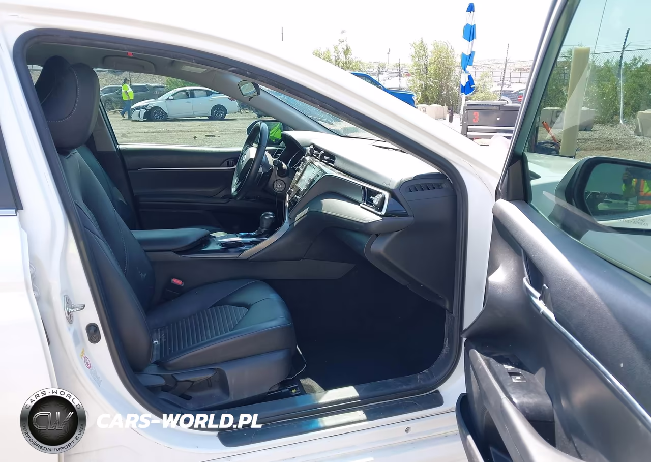 2018 Toyota Camry Se VIN:4T1B11HK3JU544287 - 5