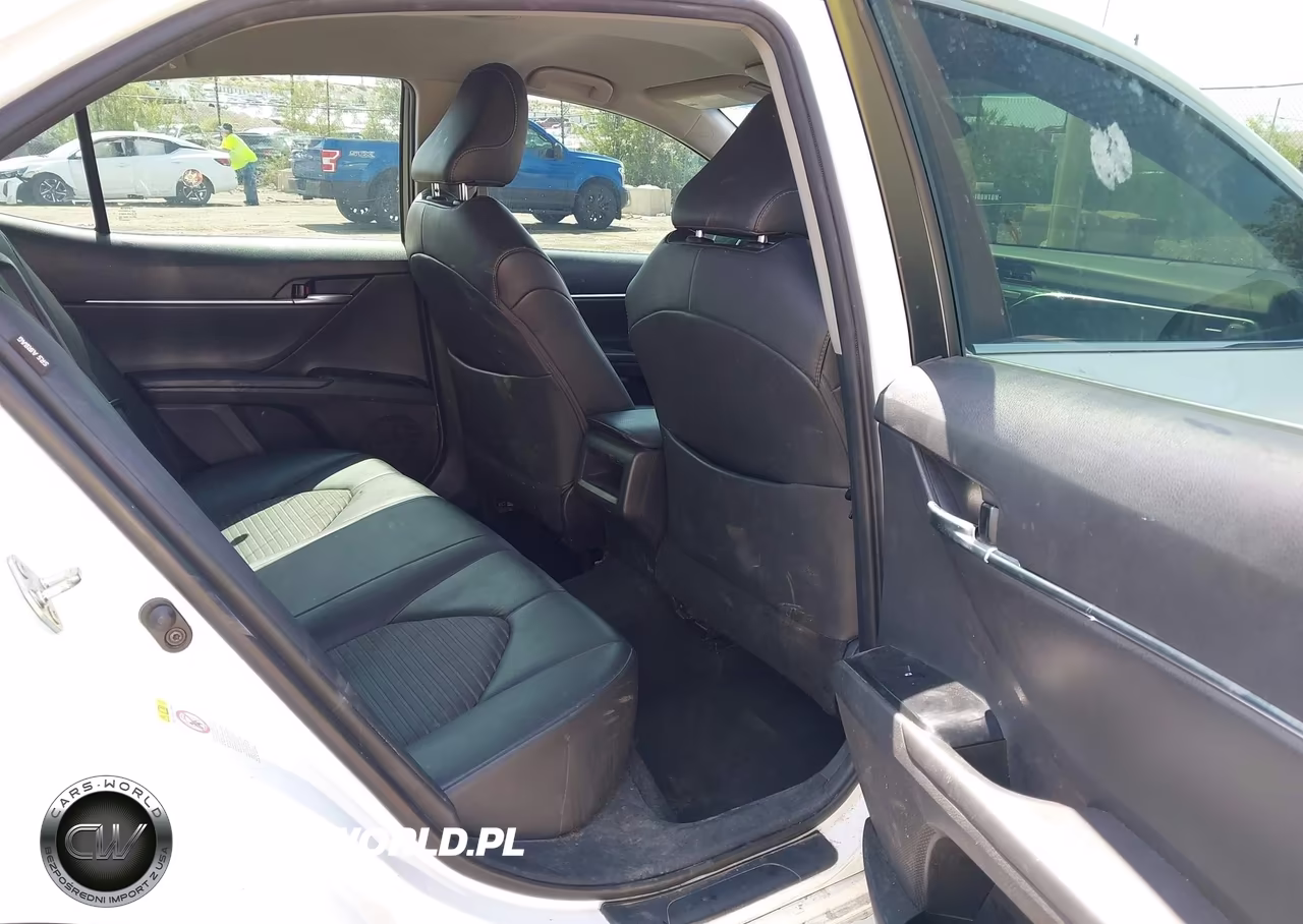 2018 Toyota Camry Se VIN:4T1B11HK3JU544287 - 8