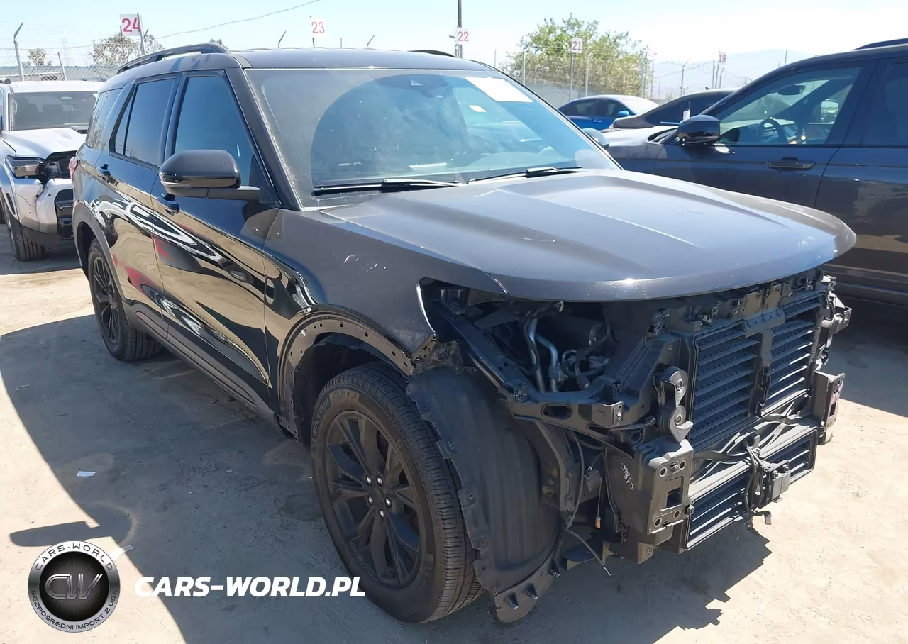 2020 Ford Explorer Limited – zdjęcie 1 z 17