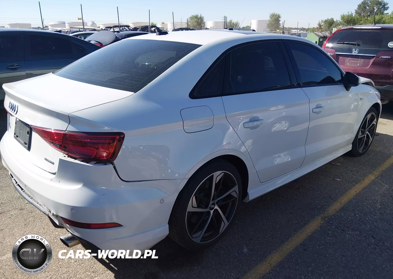 2020 Audi A3 Premium Plus 45 Tfsi S Line Quattro S Tronic VIN:WAUJEGFF4LA100446 - 4