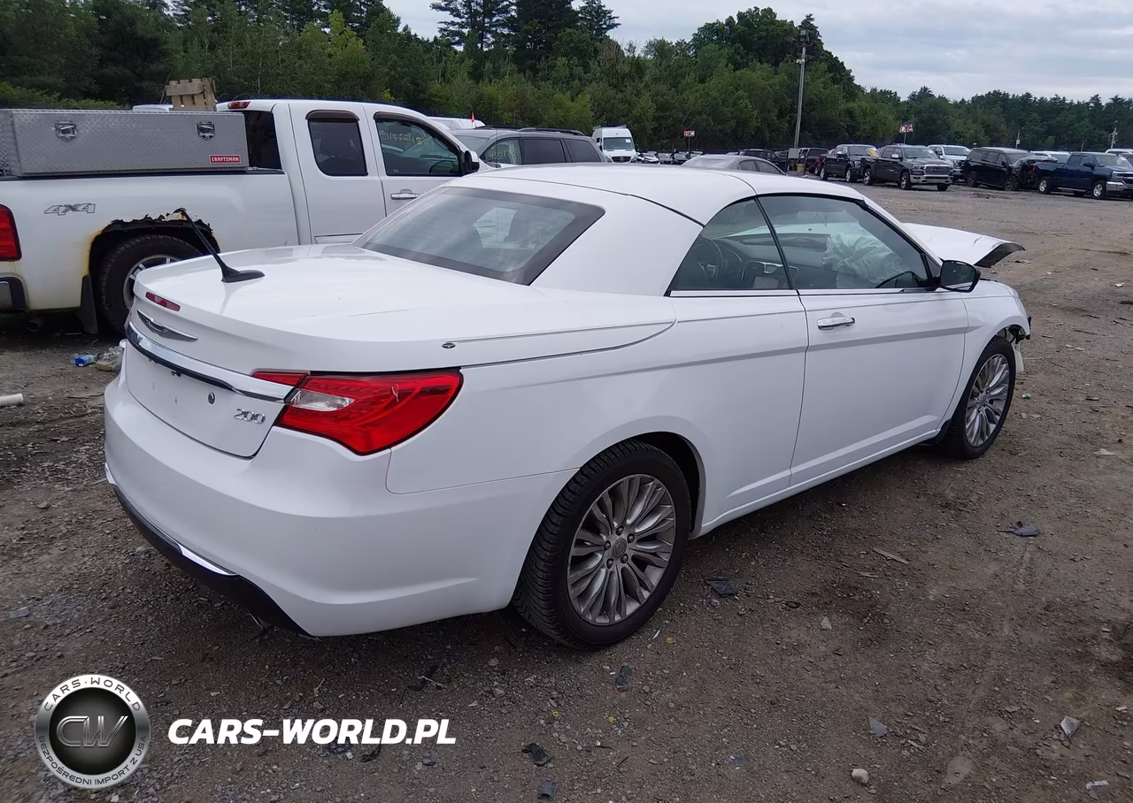 2011 Chrysler 200 Limited VIN:1C3BC7EG1BN582215 - 4